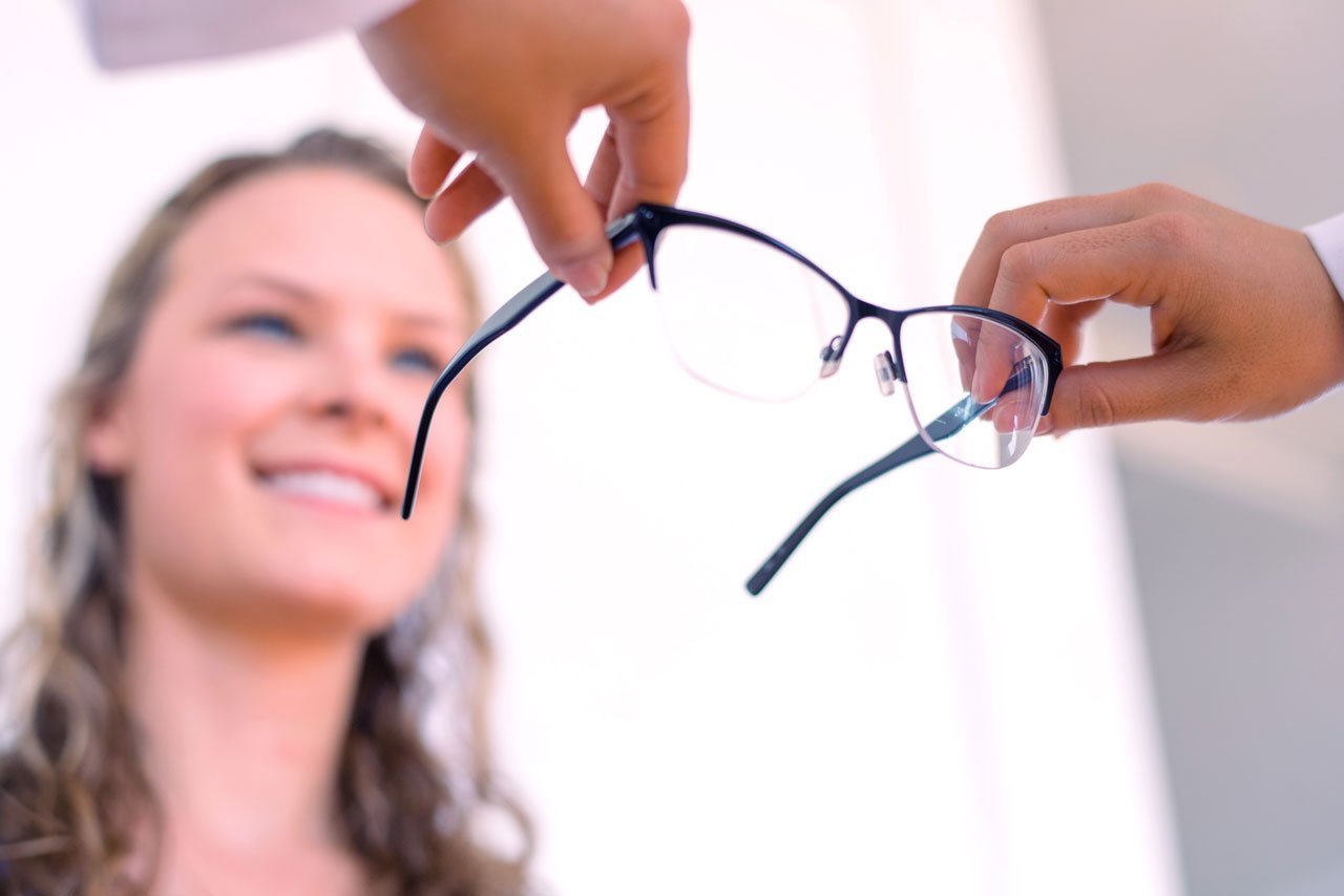 Is UV light damages your eye sight?